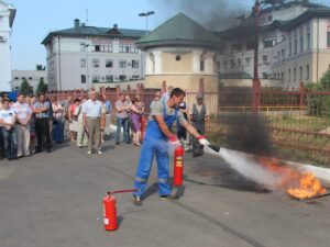 Противопожарный инструктаж под руководством специалистов по охране труда