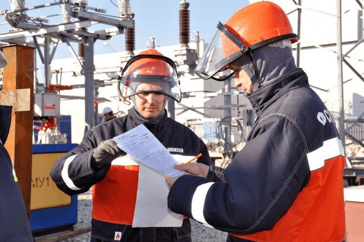 Охрана труда при эксплуатации электроустановок нормы и правила